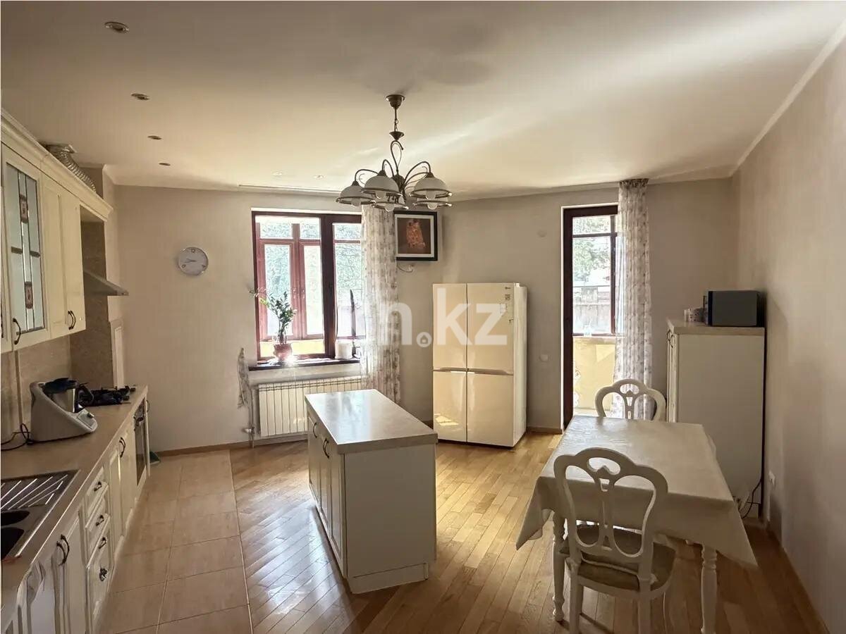 Продажа 4-комнатной квартиры, 208 м² в Алматы - фото 4