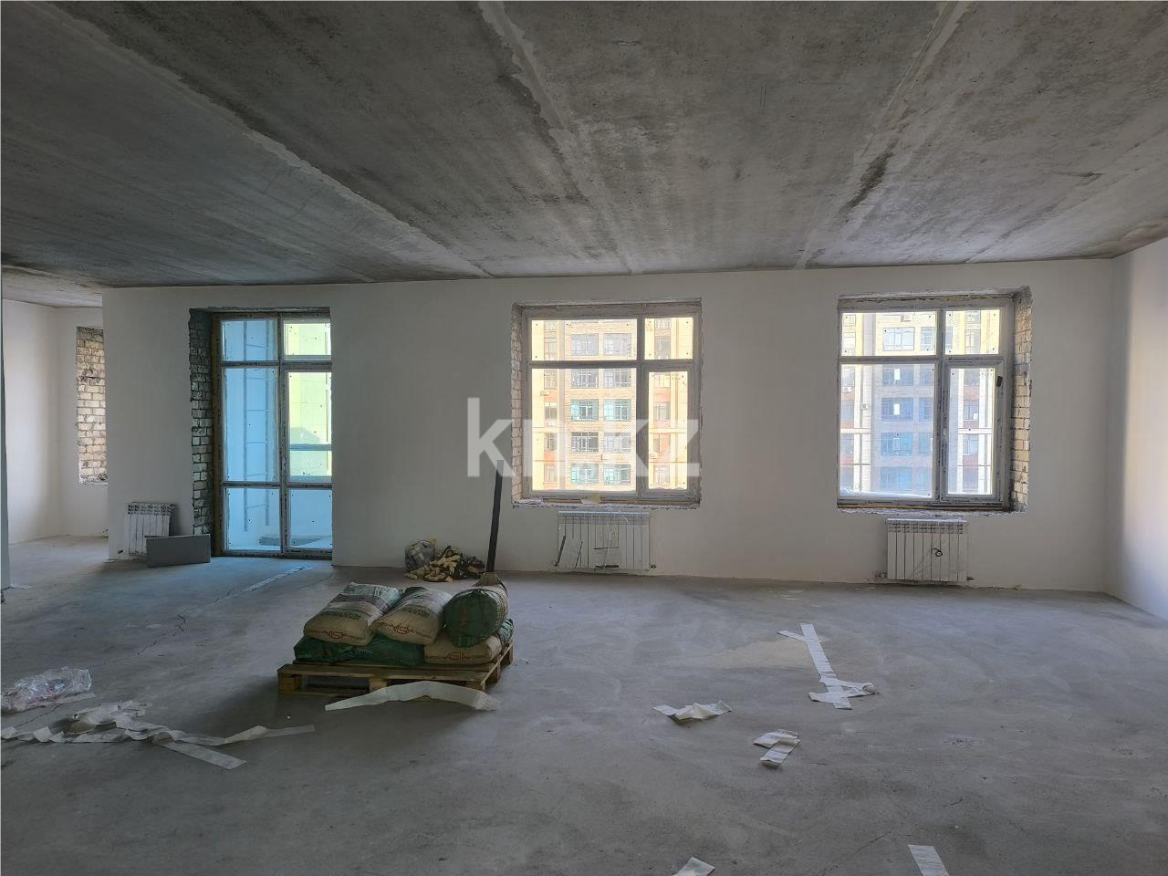 Продажа 4-комнатной квартиры, 121 м², ул. Букетова, дом  3/6 - Продажа  четырехкомнатных квартир в Караганде фото 4 из 11