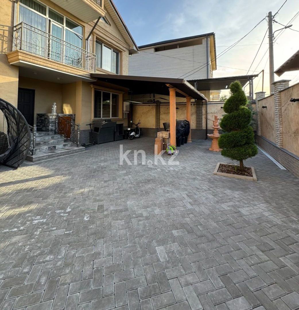 Продажа 7-комнатного дома, 305 м², Мустафы Шокая - Продажа и аренда недвижимости в Алматы фото 1 из 36