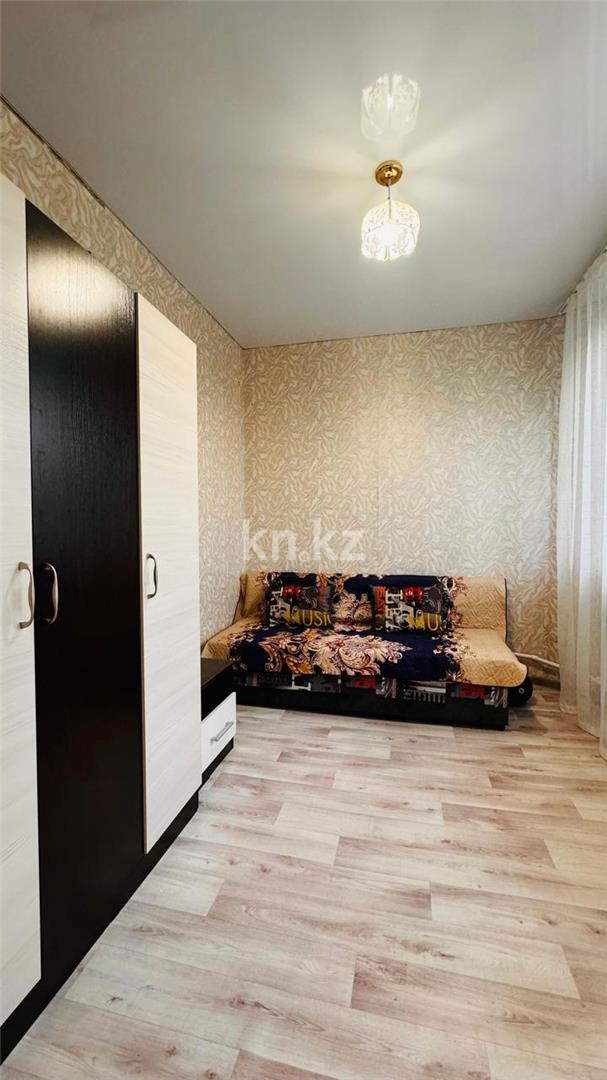 Продажа 3-комнатной квартиры, 48 м², мкр-н 17, дом  52 в Караганде - фото 6