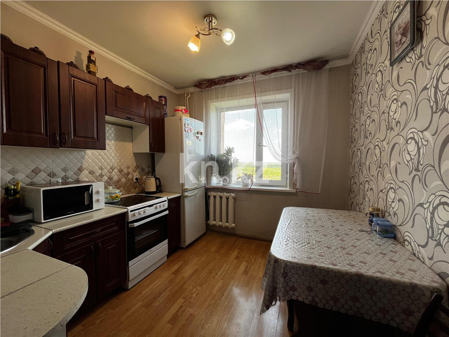 Продажа 4-комнатной квартиры, 76 м², мкр-н Голубые Пруды, дом  6 - Продажа  четырехкомнатных квартир в Караганде фото 9 из 15