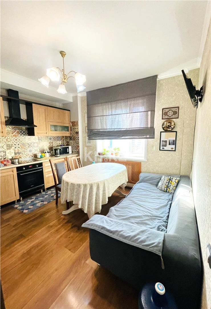 Продажа 3-комнатной квартиры, 80 м², пр. Шахтеров - Продажа  трехкомнатных квартир в Караганде фото 8 из 12