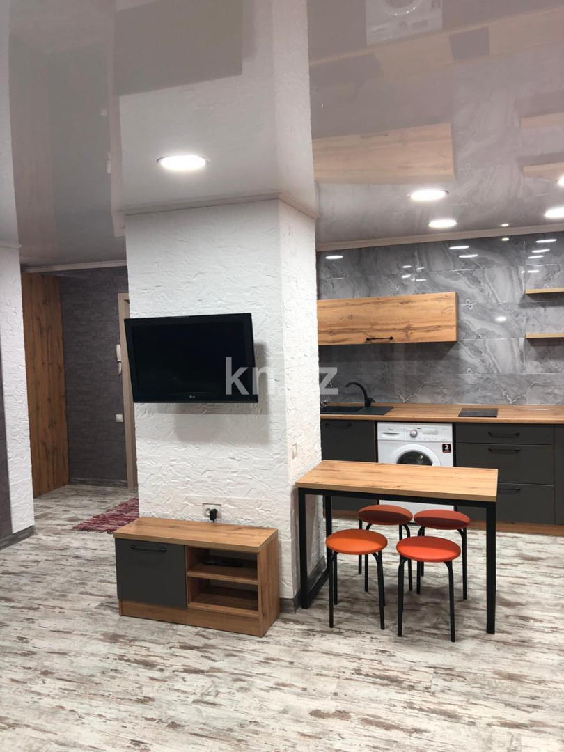 Аренда 3-комнатной квартиры посуточно, 77 м², ул. Набережная Славского, дом  48 в Усть-Каменогорске - фото 21