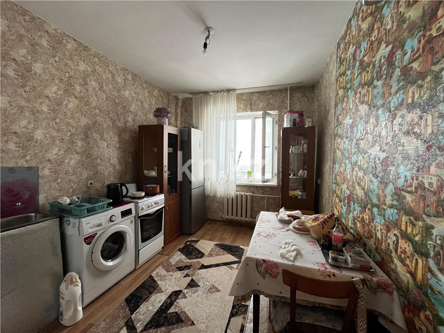 Продажа 2-комнатной квартиры, 60 м², пр. Шахтеров, дом  74 - Продажа квартир в Караганде фото 1 из 8