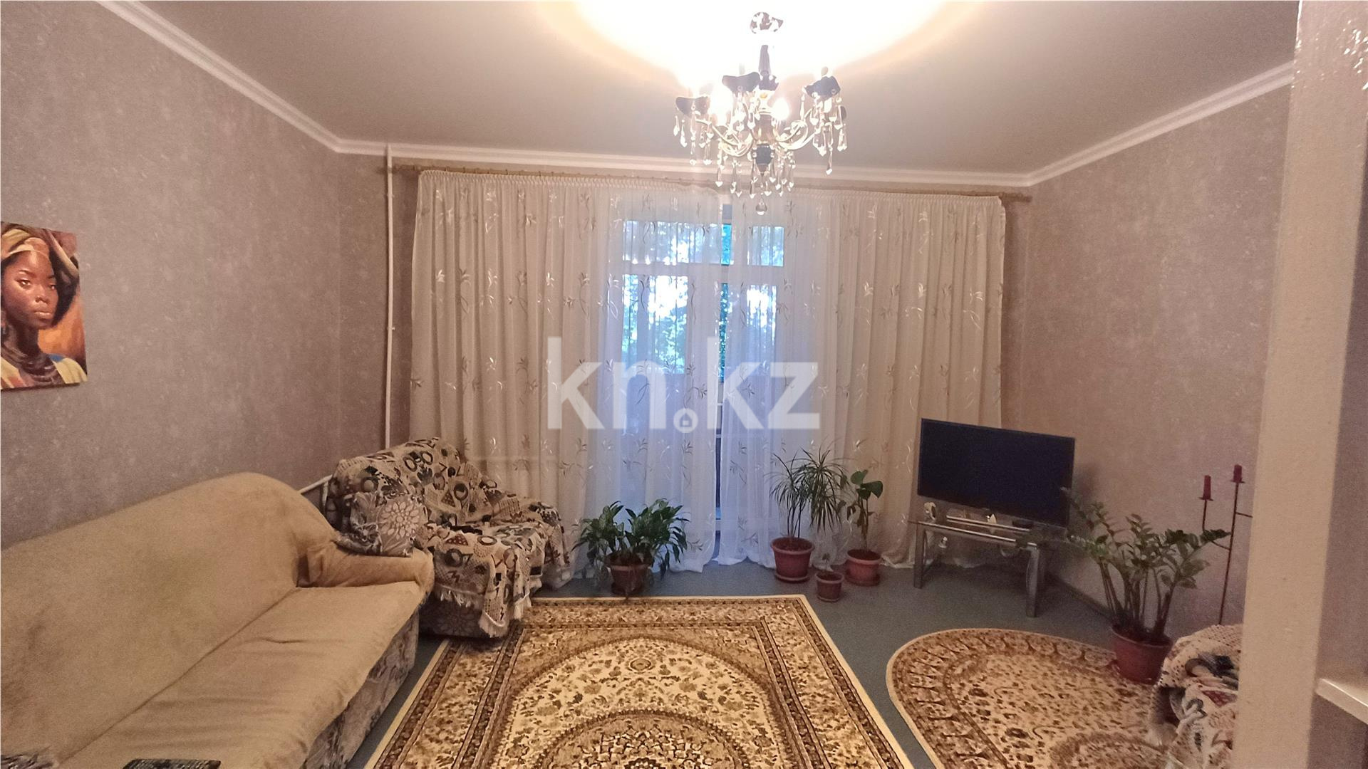 Продажа 3-комнатной квартиры, 73 м², ул. Архитектурная - Продажа трехкомнатных квартир в Караганде на в Майкудуке фото 1 из 11