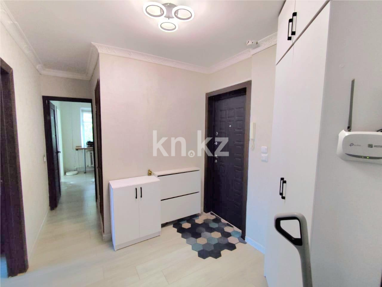 Продажа 3-комнатной квартиры, 60 м², ул. Язева - Продажа  трехкомнатных квартир в Караганде фото 12 из 14