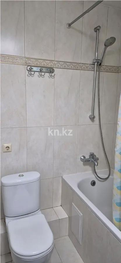 Продажа 3-комнатной квартиры, 60 м², ул. Жарокова, дом  97 в Алматы - фото 2