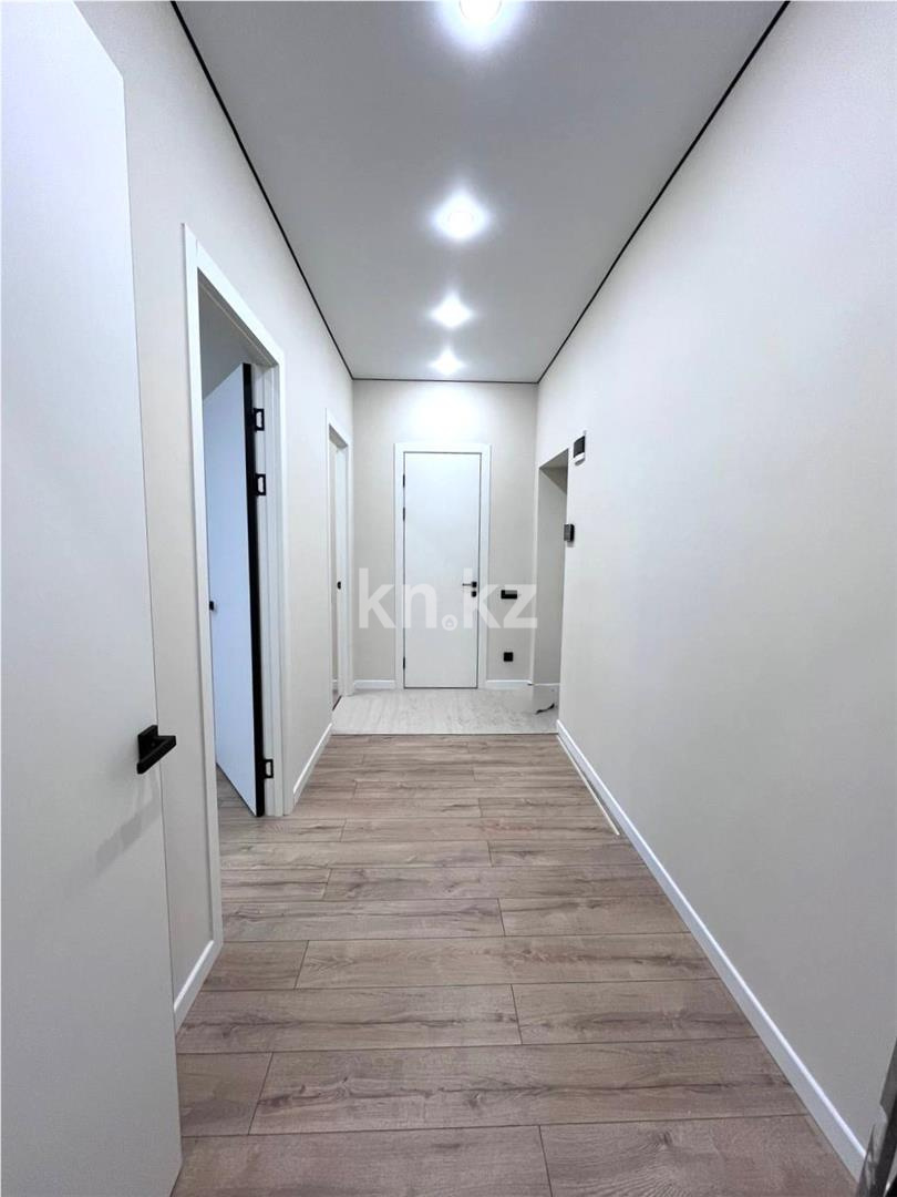 Продажа 3-комнатной квартиры, 70 м², ул. Муканова - Продажа и аренда недвижимости в Караганде фото 19 из 31