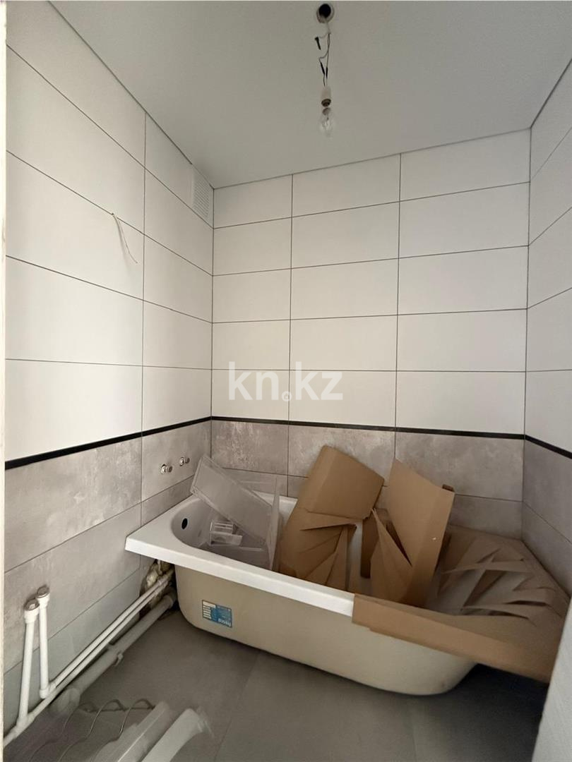 Продажа 3-комнатной квартиры, 63 м² - Продажа  трехкомнатных квартир в Караганде на Юго-Востоке фото 10 из 19