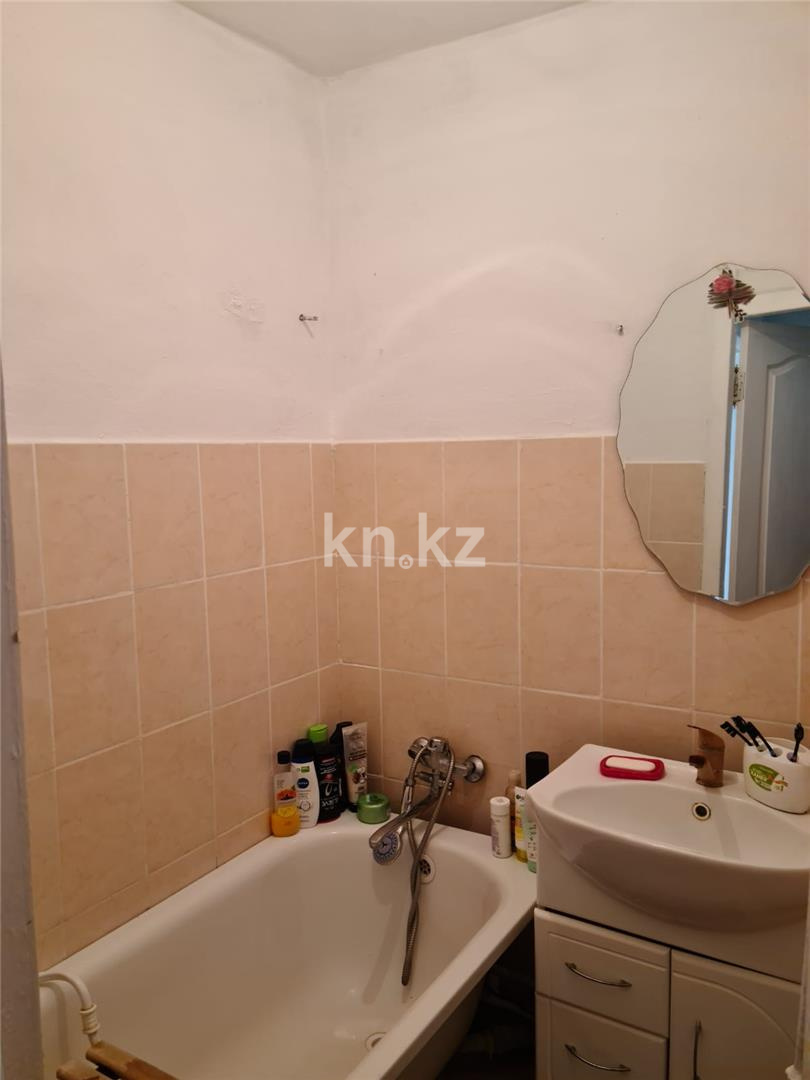 Продажа 3-комнатной квартиры, 49 м², пр. Республики - Продажа  трехкомнатных квартир в Караганде с фото фото 11 из 13