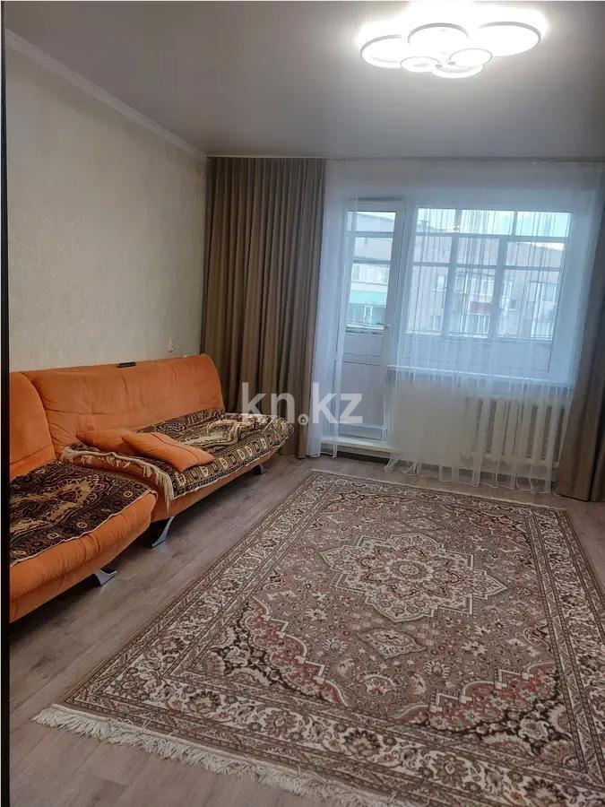 Продажа 3-комнатной квартиры, 70 м², ул. Молодежная, дом  71 - Продажа квартир в Шахтинске без посредников фото 1 из 4