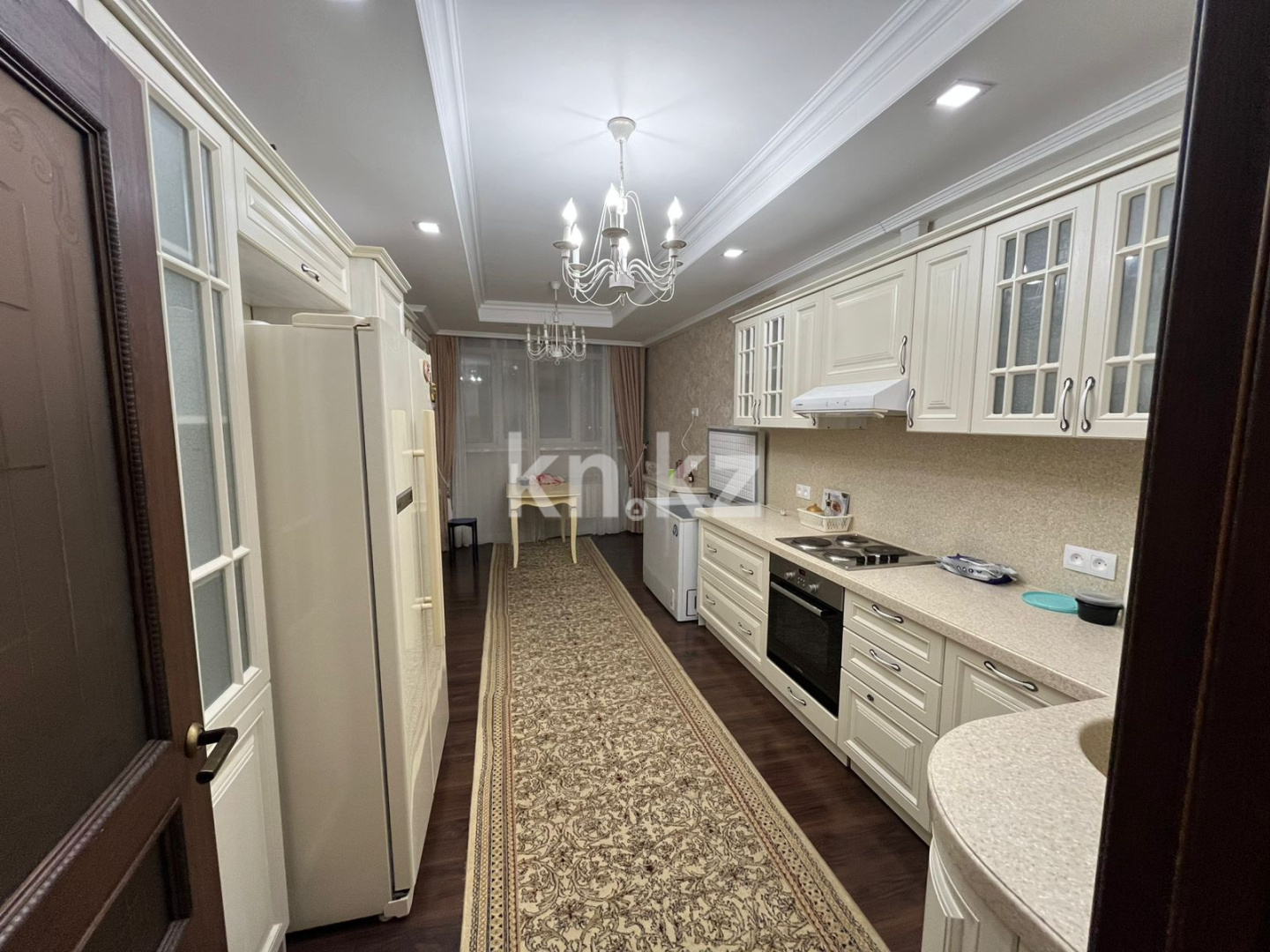 Продажа 4-комнатной квартиры, 122 м², пр. Республики - Продажа  четырехкомнатных квартир в Караганде фото 1 из 21