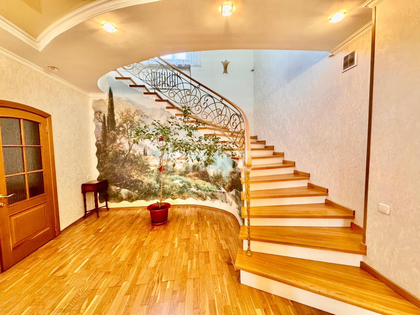 Продажа 6-комнатной квартиры, 383 м², Иманбаева, дом  12/1 - Продажа  пятикомнатных квартир в новостройках Астаны фото 1 из 40