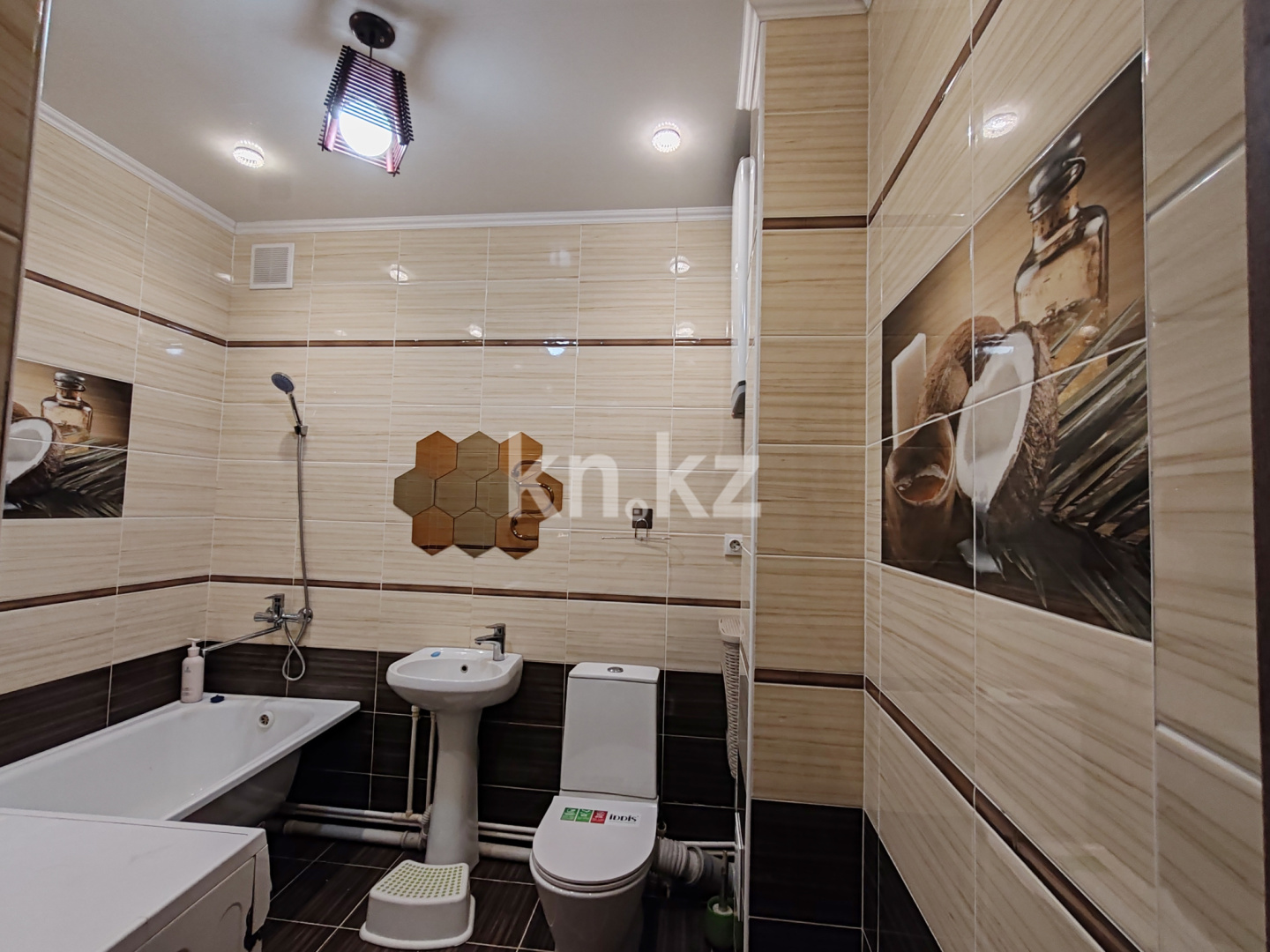 Продажа 3-комнатной квартиры, 80 м², ул. Сарыарка, дом  19 в Караганде - фото 3