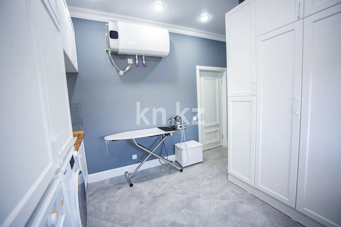 Продажа 5-комнатной квартиры, 154 м², ул. Аманжолова, дом  94/3 в Караганде - фото 10