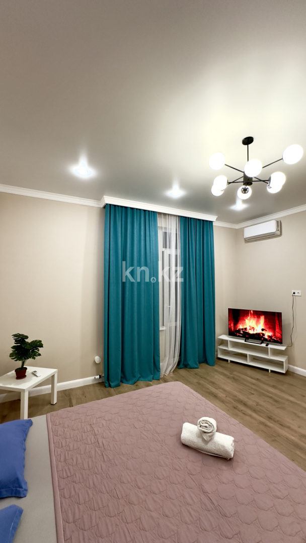 Аренда 1-комнатной квартиры посуточно, 45 м², ул. Толе би, дом  61 - Аренда жилой и коммерческой недвижимости в Казахстане фото 1 из 2