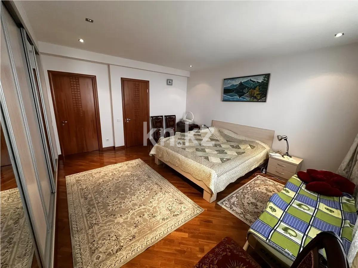 Продажа 3-комнатной квартиры, 120 м², ул. Жазылбека, дом  20 в Алматы - фото 2