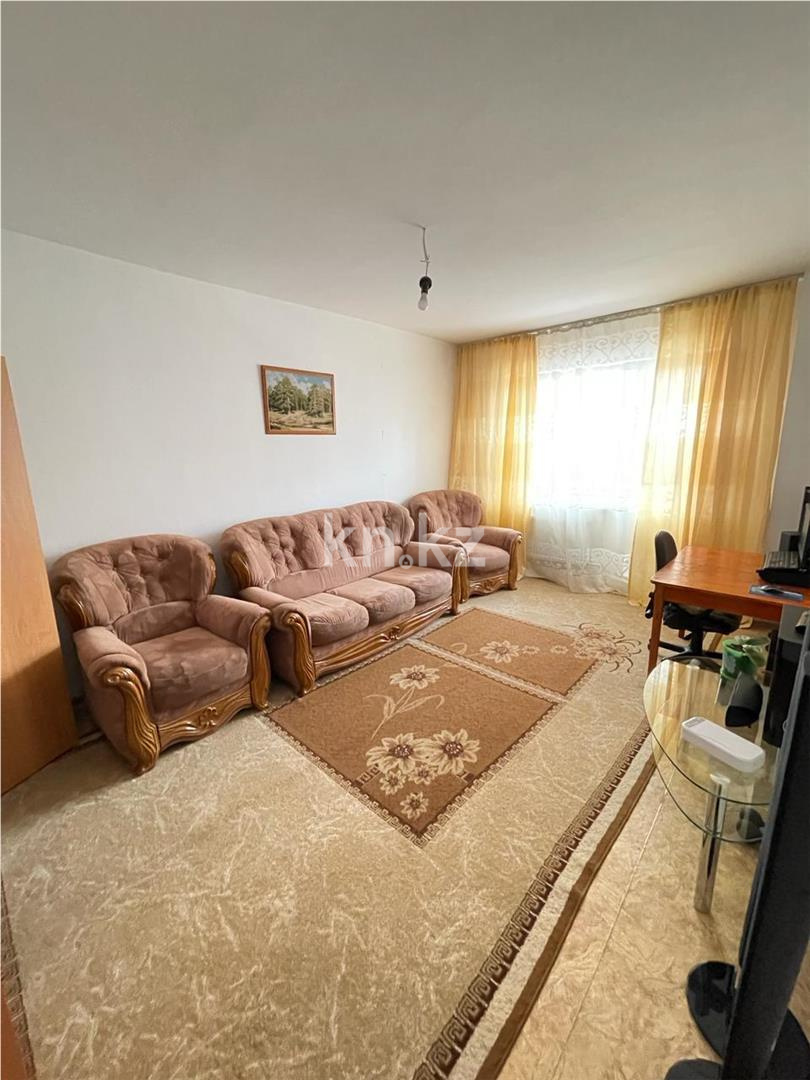 Продажа 3-комнатной квартиры, 87 м², пр. Шахтеров - Продажа квартир в Караганде фото 1 из 15