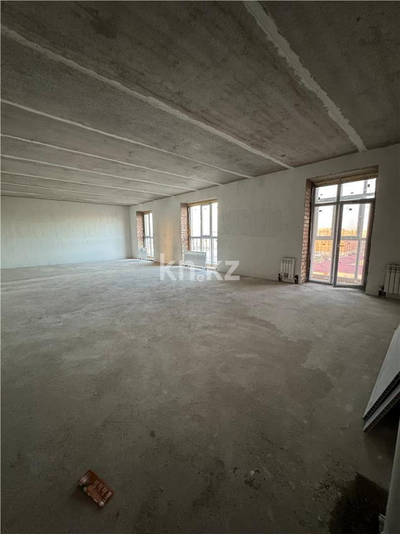 Продажа 4-комнатной квартиры, 141 м², мкр-н Гульдер-1 - Продажа квартир в Караганде фото 8 из 10