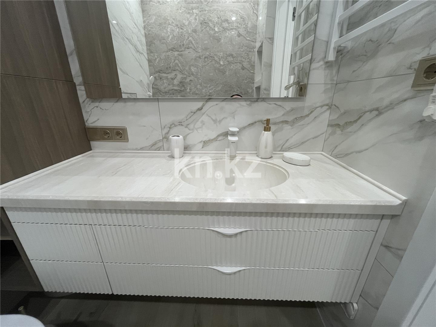 Продажа 3-комнатной квартиры, 110 м², ул. Ашимова, дом  21 в Караганде - фото 53