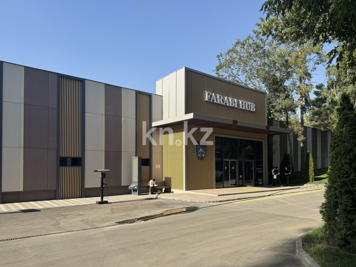 Аренда , пр. Аль-Фараби, дом  71/26 - Аренда офисных и торговых помещений в Алматы фото 2 из 9