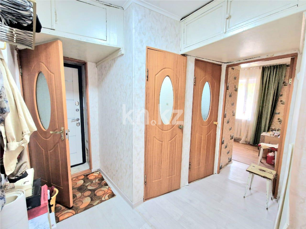 Продажа 3-комнатной квартиры, 50 м², 21 мкр. в Караганде - фото 12