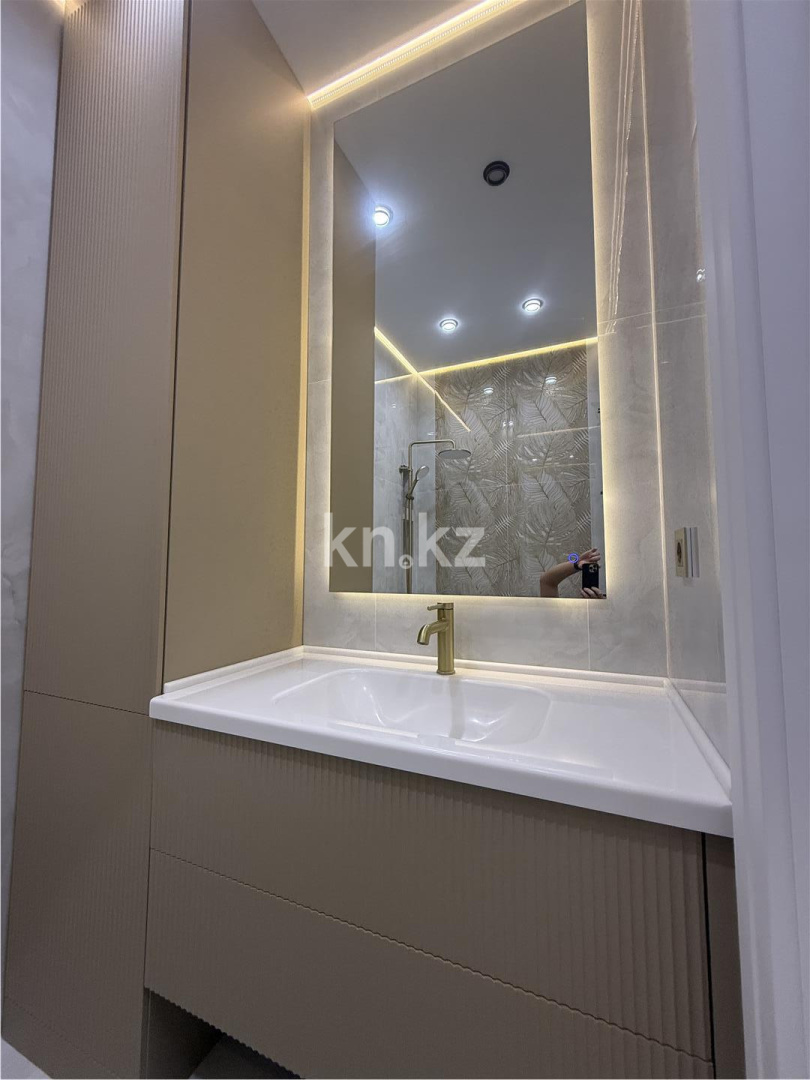 Продажа 3-комнатной квартиры, 87 м² - Продажа квартир в кирпичном доме в Караганде - страница 9 фото 18 из 23