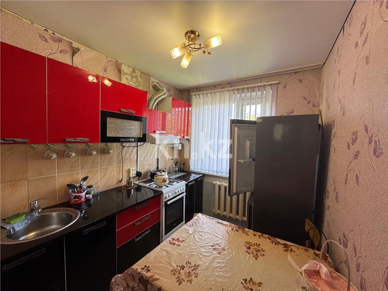 Продажа 3-комнатной квартиры, 60 м², ул. Муканова, дом  14 - Продажа  трехкомнатных квартир в Караганде фото 3 из 13