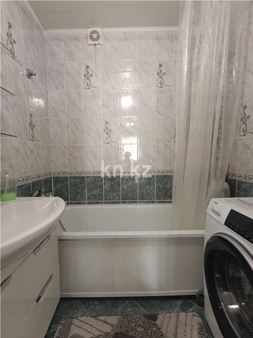 Продажа 4-комнатного дома, 80.4 м² - Продажа домов, коттеджей в Караганде - страница 4 фото 7 из 13