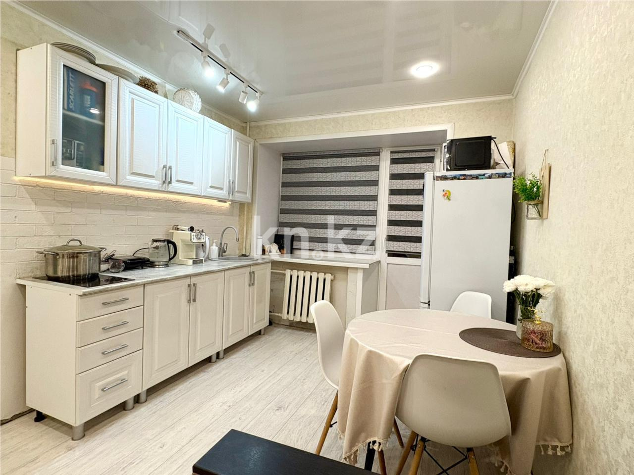 Продажа 1-комнатной квартиры, 30 м² - Продажа квартир в Караганде - страница 2 фото 1 из 9