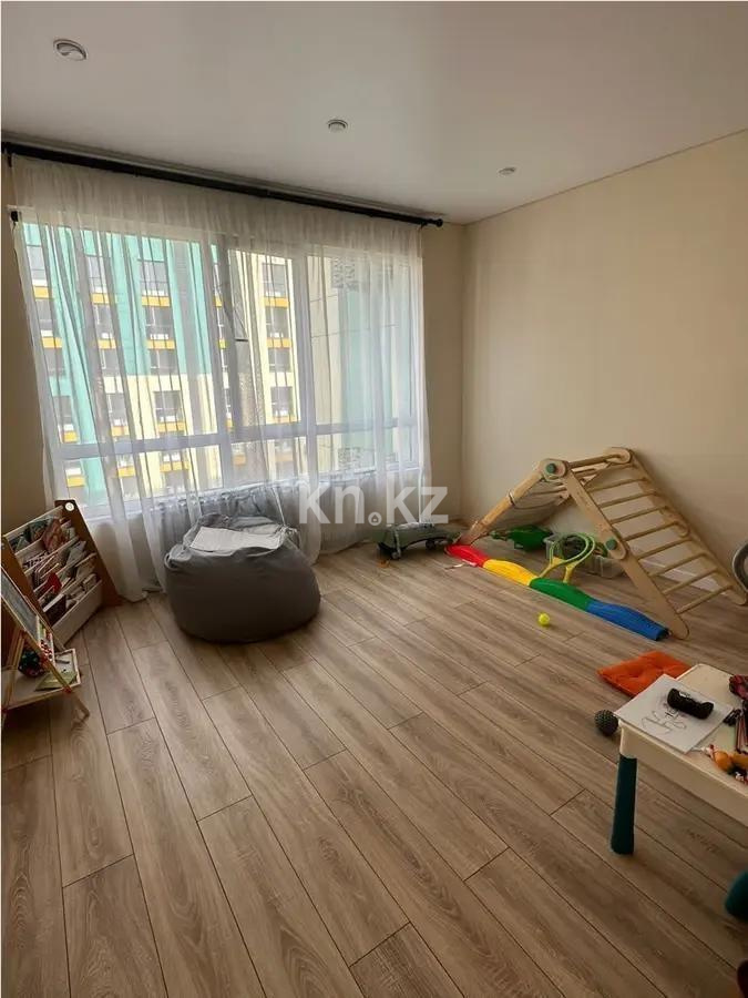 Продажа 3-комнатной квартиры, 71 м², ул. Толе би, дом  285/8 в Алматы - фото 3