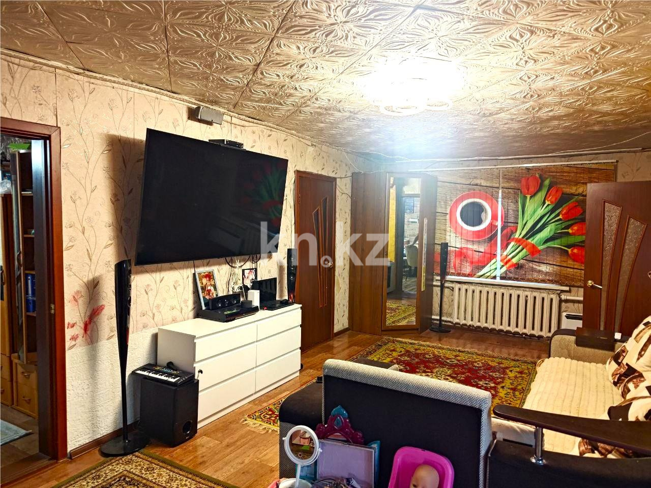 Продажа 3-комнатного дома, 70 м², ул. Учительская - Продажа домов, коттеджей в Караганде с фото фото 1 из 19