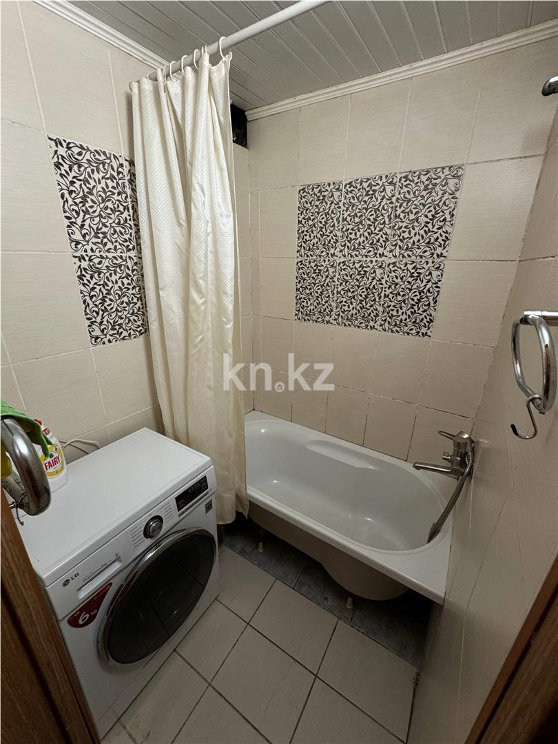 Продажа 2-комнатной квартиры, 45 м², мкр-н 23 - Продажа квартир в Караганде фото 12 из 14