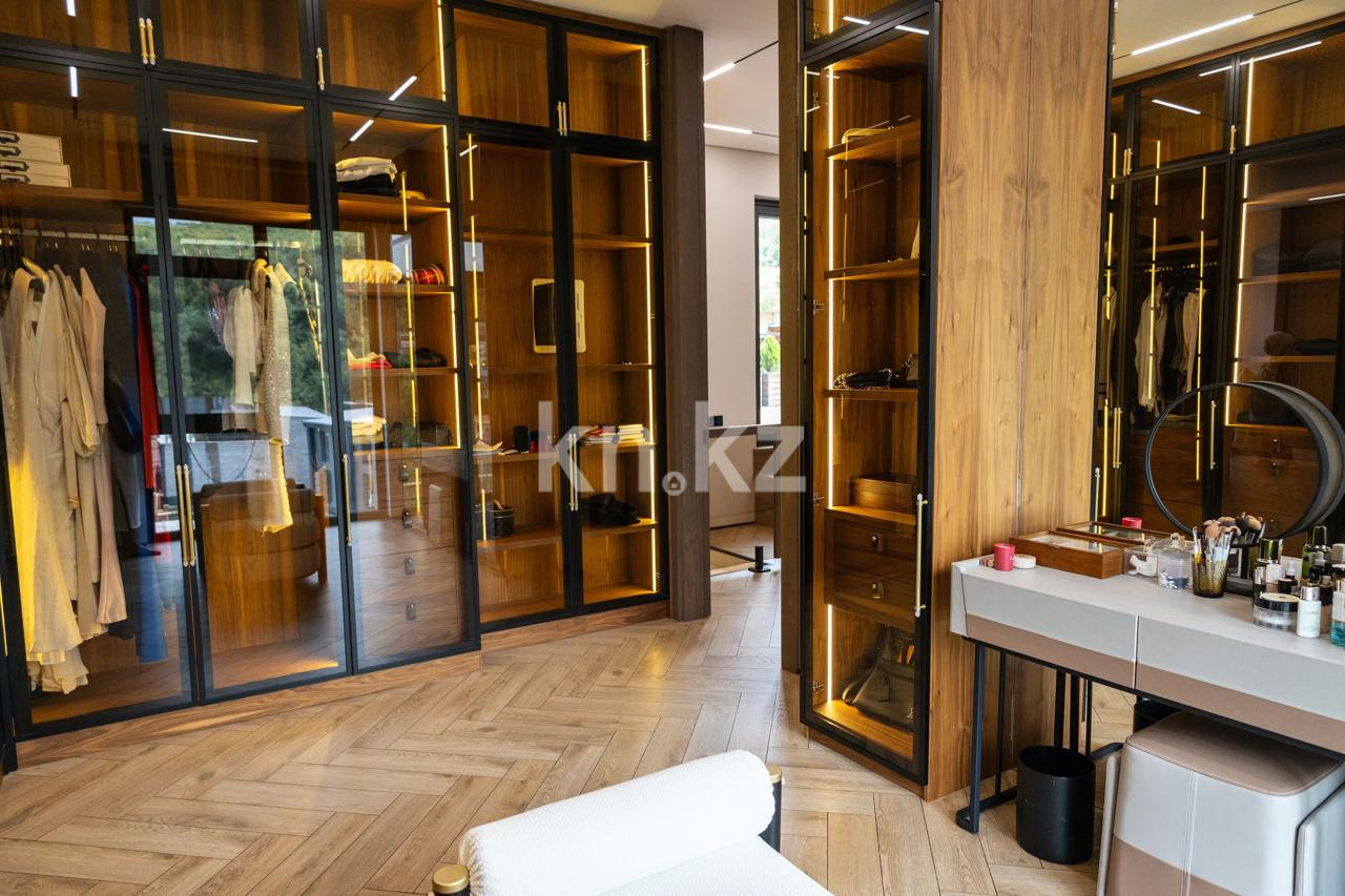 Продажа 6-комнатной квартиры, 650 м² - Продажа пятикомнатных и более квартир в Алматы фото 37 из 40