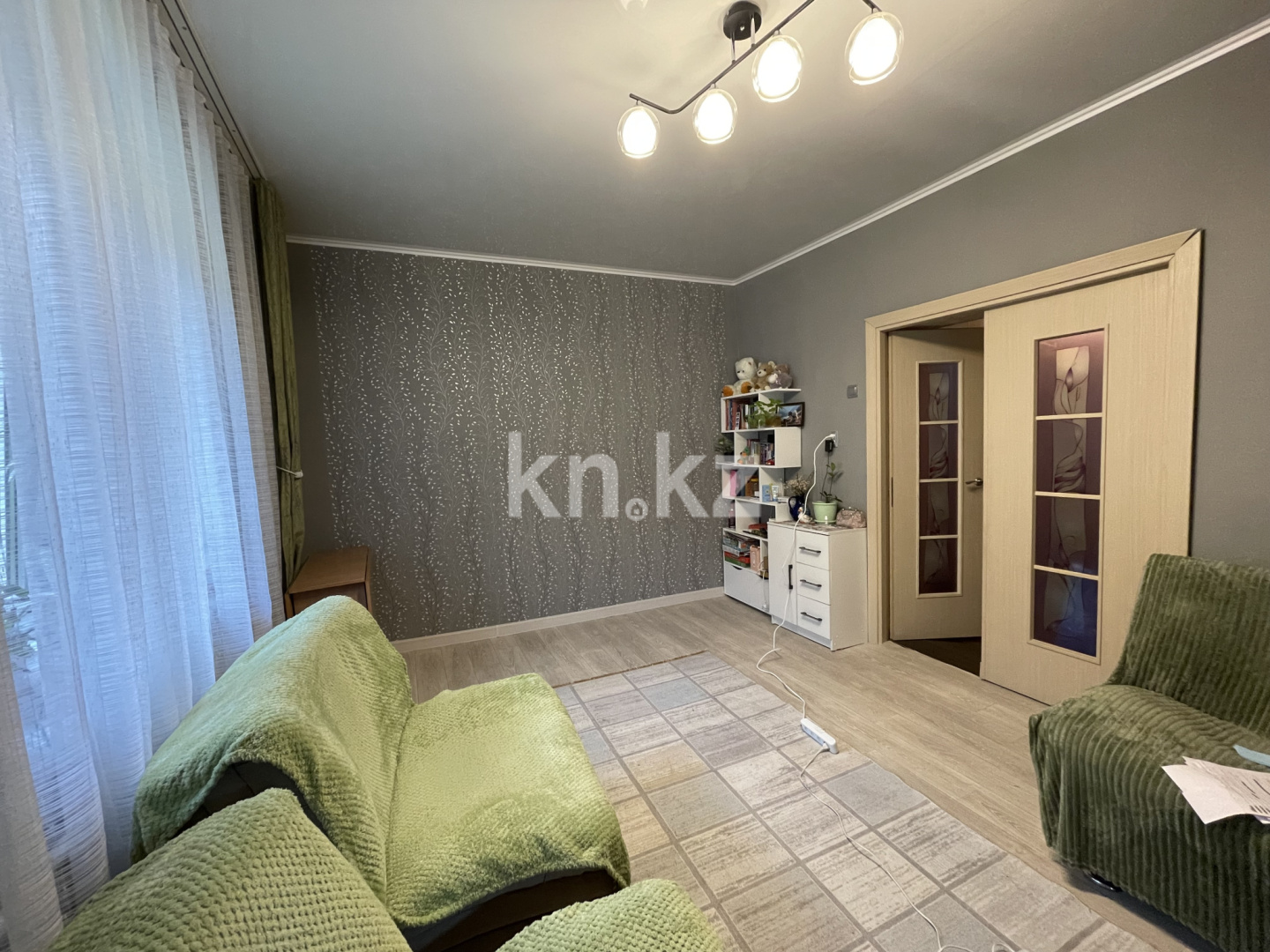 Продажа 3-комнатной квартиры, 62 м², пр. Шакарима, дом  161а - Продажа  трехкомнатных квартир в Усть-Каменогорске фото 2 из 13
