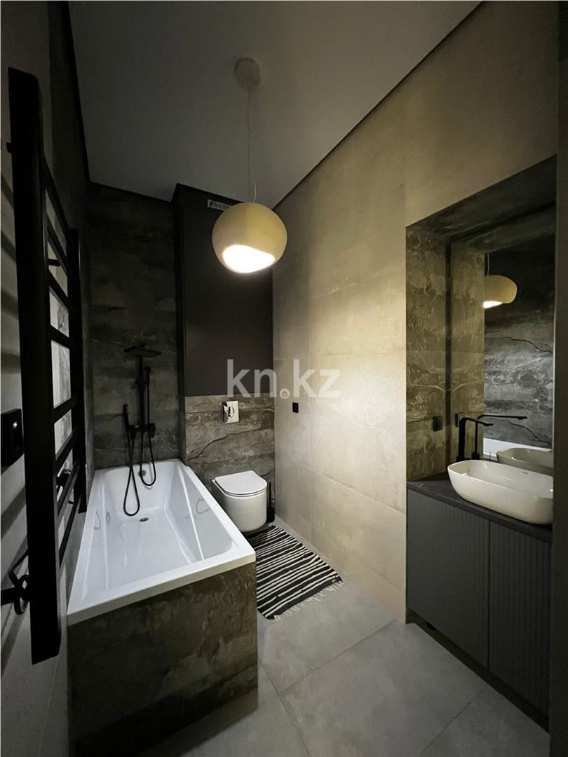 Продажа 4-комнатной квартиры, 93 м², мкр-н Степной-4 - Продажа  четырехкомнатных квартир в Караганде фото 10 из 18