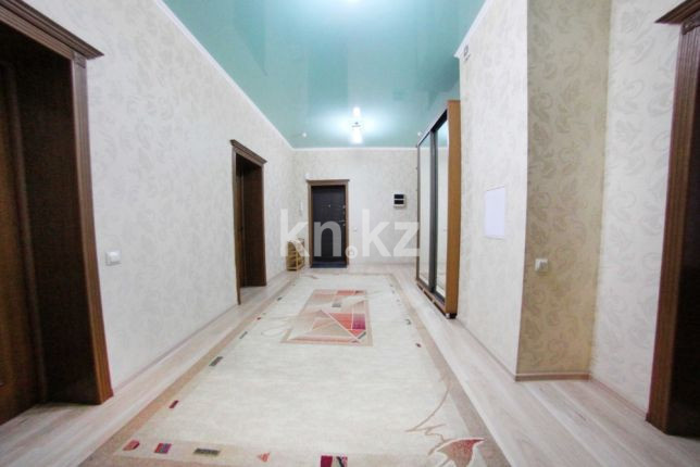 Аренда 3-комнатной квартиры посуточно, 130 м², ул. Розыбакиева, дом  289 - Аренда жилой и коммерческой недвижимости в Алматы фото 13 из 21