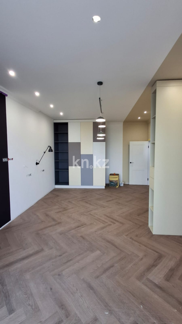 Продажа 3-комнатной квартиры, 102 м² - Продажа квартир в Уральске фото 2 из 27