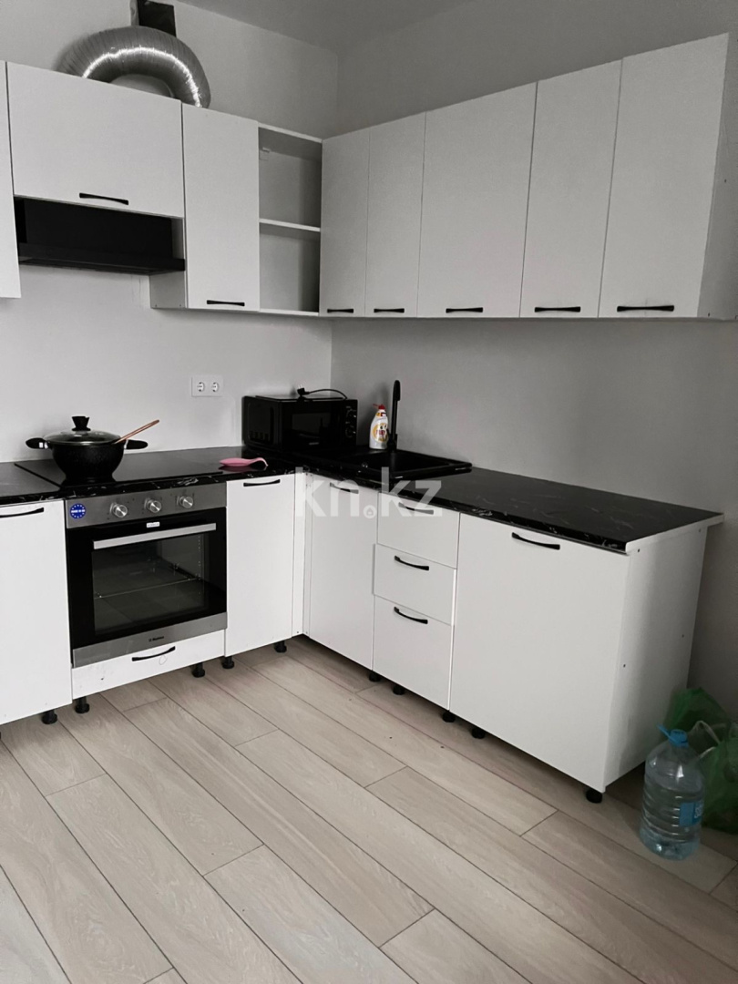 Аренда 1-комнатной квартиры, 42 м² - Аренда квартир помесячно в Казахстане фото 1 из 8