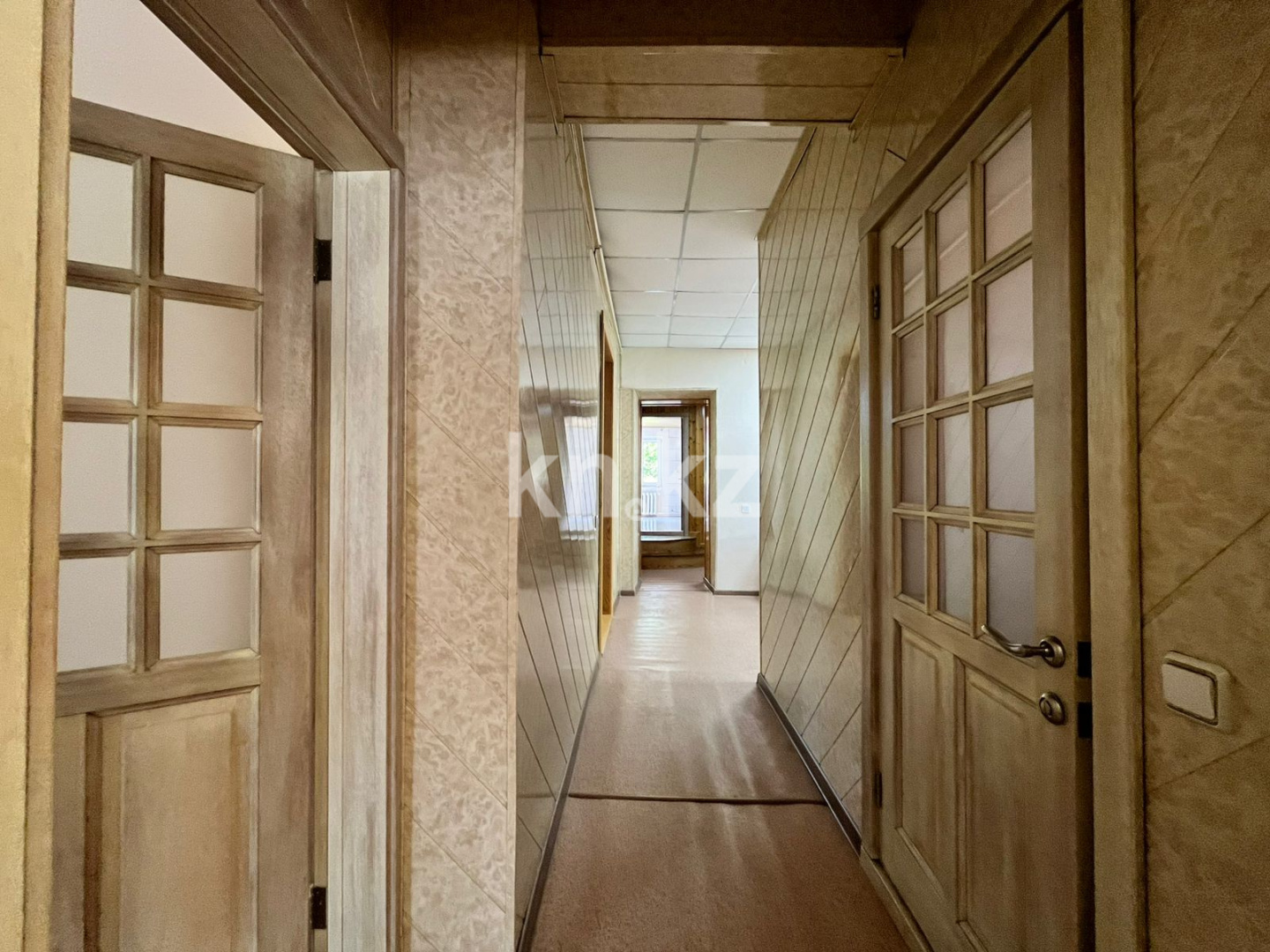 Аренда 5-комнатного дома, 145 м², пр. Бухар-жырау - Аренда домов в Караганде фото 7 из 21