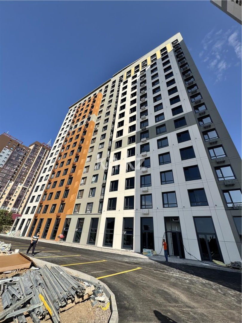 Продажа 2-комнатной квартиры, 63 м², пр. Республики, дом  23/2 - Аренда офисных и торговых помещений в Атырау фото 1 из 19