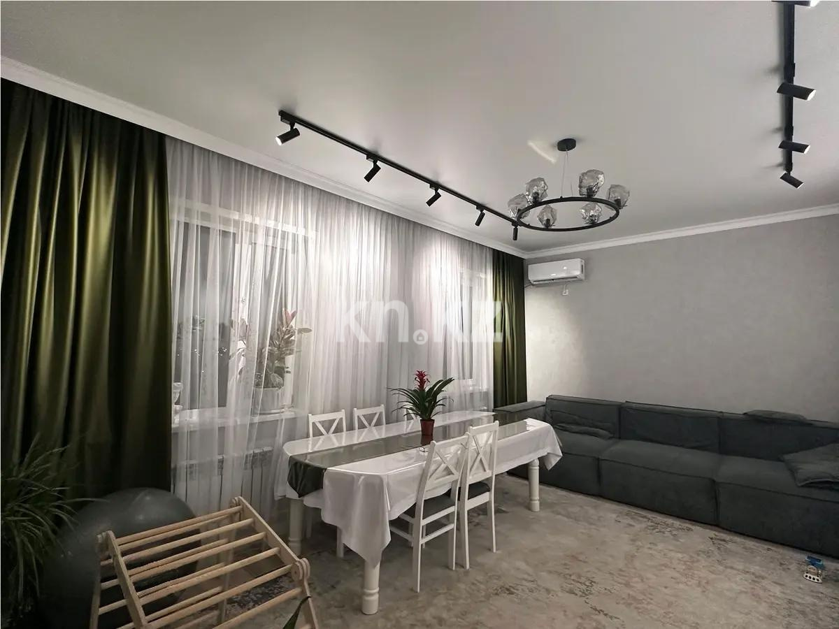 Продажа 3-комнатной квартиры, 76 м², ул. Дюсембекова, дом  44/2 - Продажа квартир в Караганде фото 1 из 11