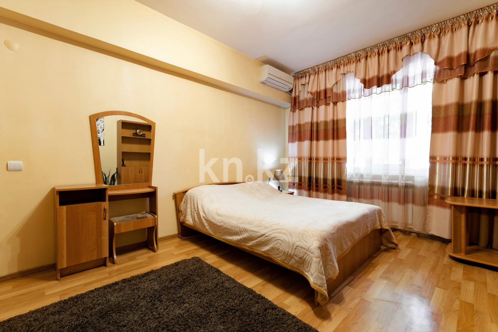 Аренда 1-комнатной квартиры посуточно, 32 м², пр. Жибек жолы, дом  33 - Продажа квартир в Алматы фото 2 из 11