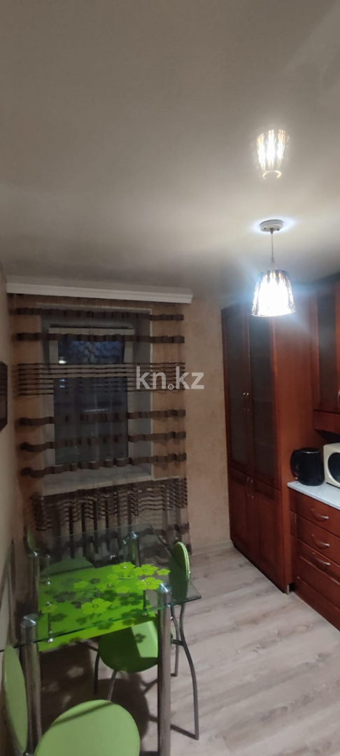 Аренда 1-комнатной квартиры посуточно, 40 м², пр. Бухар-жырау, дом  76 - Аренда  однокомнатных квартир посуточно в Караганде без посредников фото 1 из 3