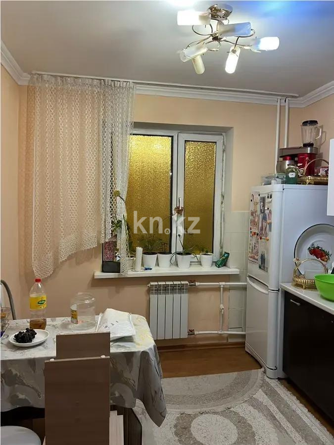 Продажа 1-комнатной квартиры, 36 м², мкр-н Голубые Пруды, дом  6 в Караганде