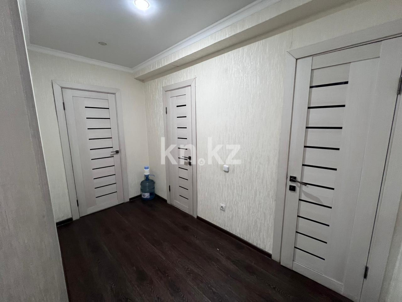 Продажа 3-комнатной квартиры, 82 м², ул. Ермекова, дом  106/6 - Продажа квартир в Караганде фото 17 из 20