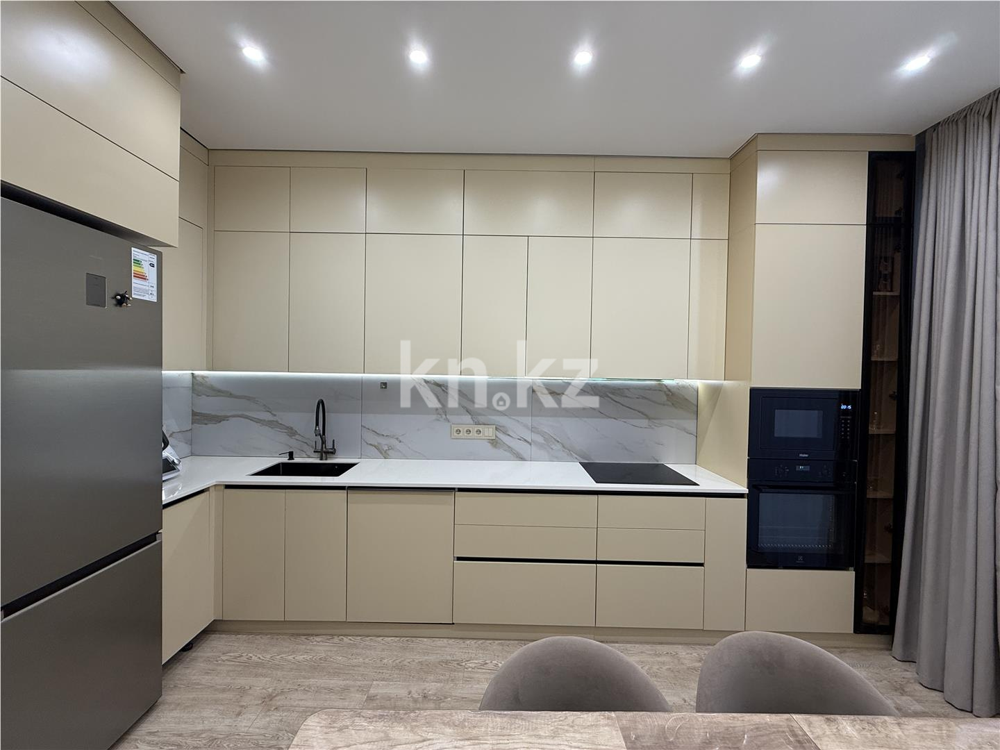 Продажа 3-комнатной квартиры, 88 м², ул. Букетова, дом  3/4 - Продажа квартир в Караганде фото 21 из 36