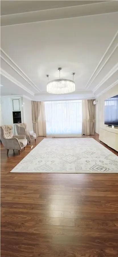 Продажа 4-комнатной квартиры, 176 м² в Астане