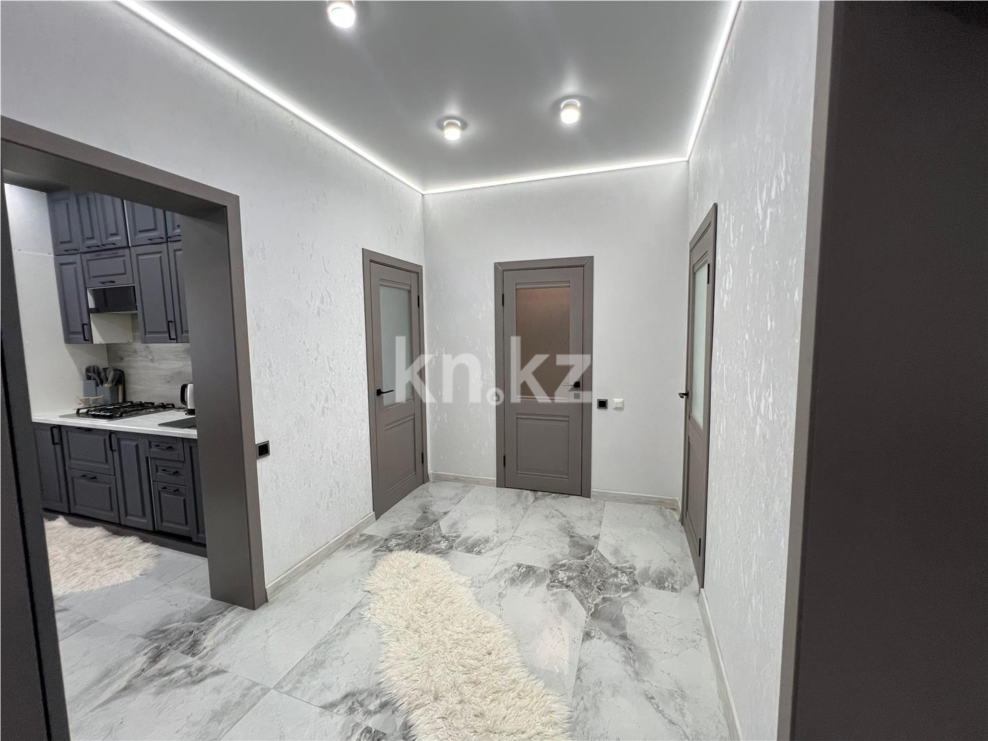 Продажа 3-комнатной квартиры, 68 м², пр. Бухар-жырау в Караганде - фото 9