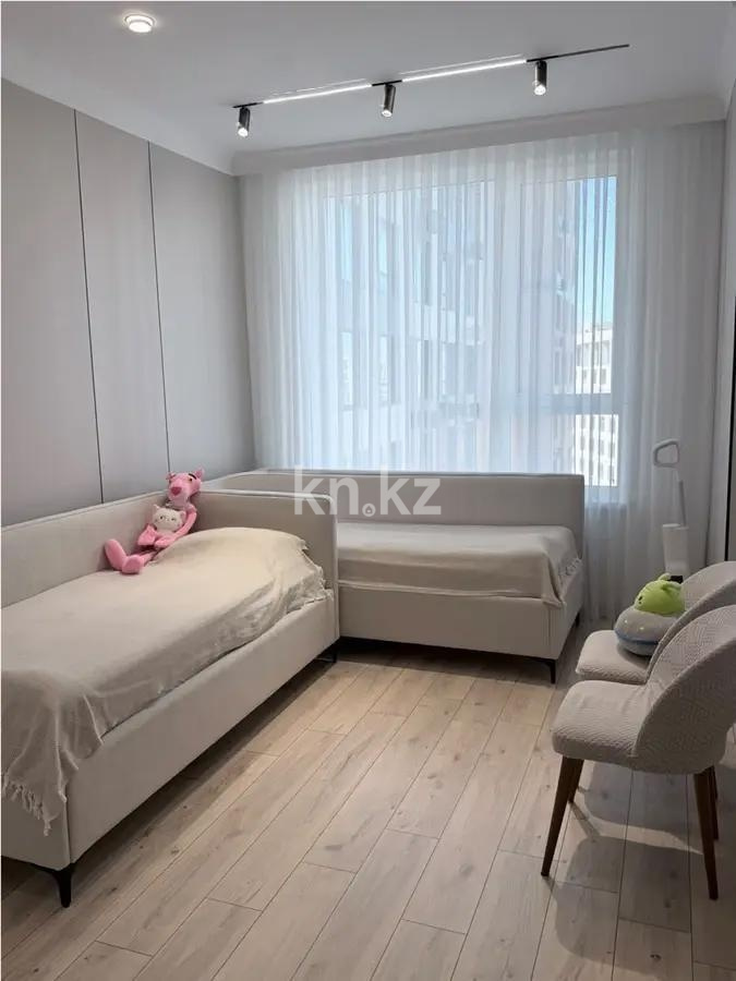 Продажа 4-комнатной квартиры, 90 м² в Астане